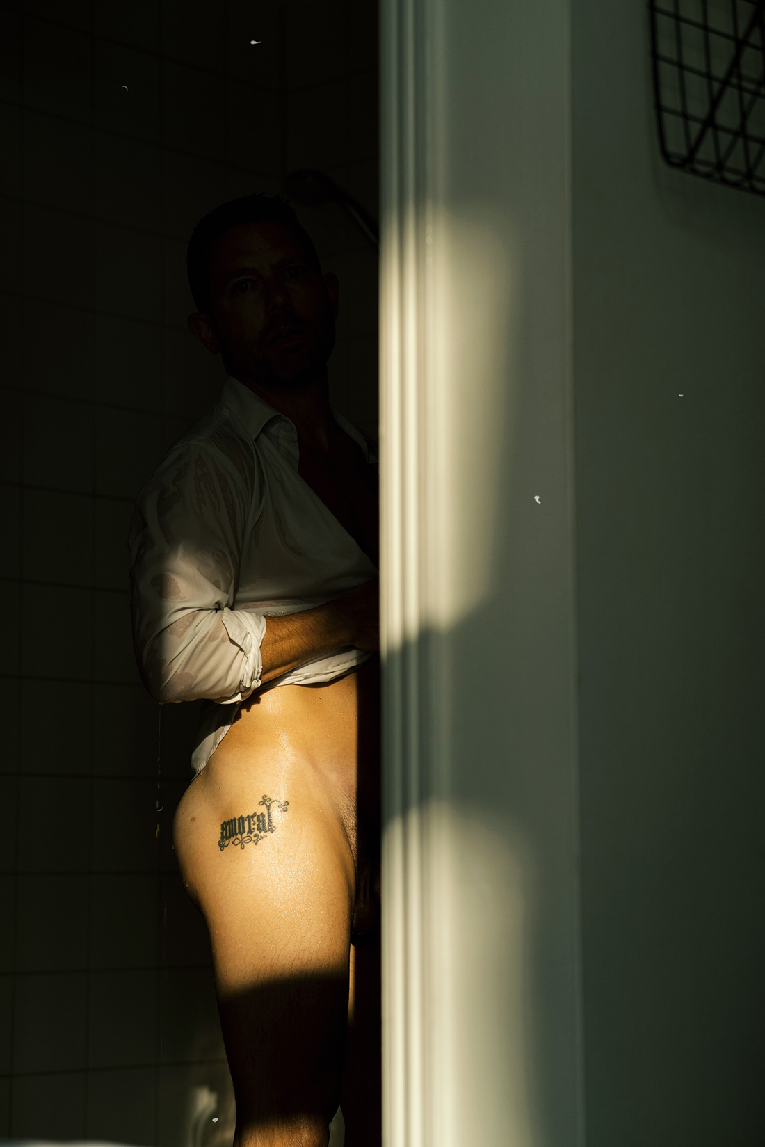 A refreshing shower with M