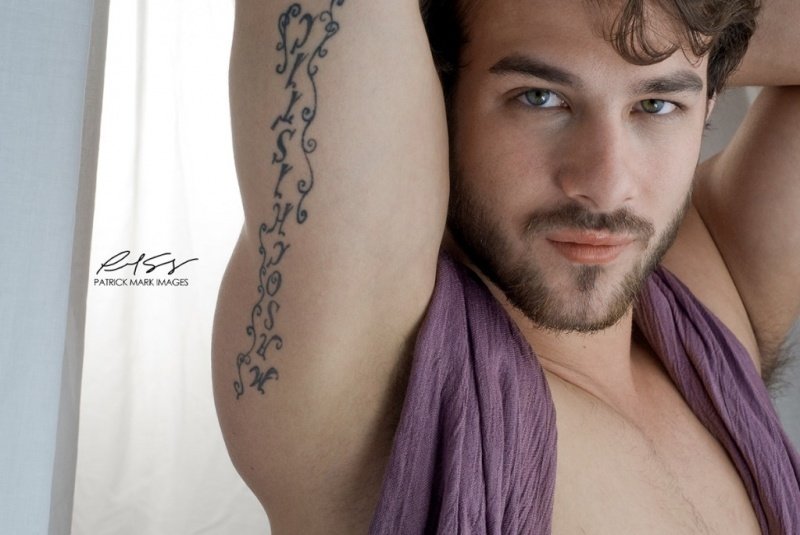 A Sizzling Gaze on Quinn Christopher Jaxon