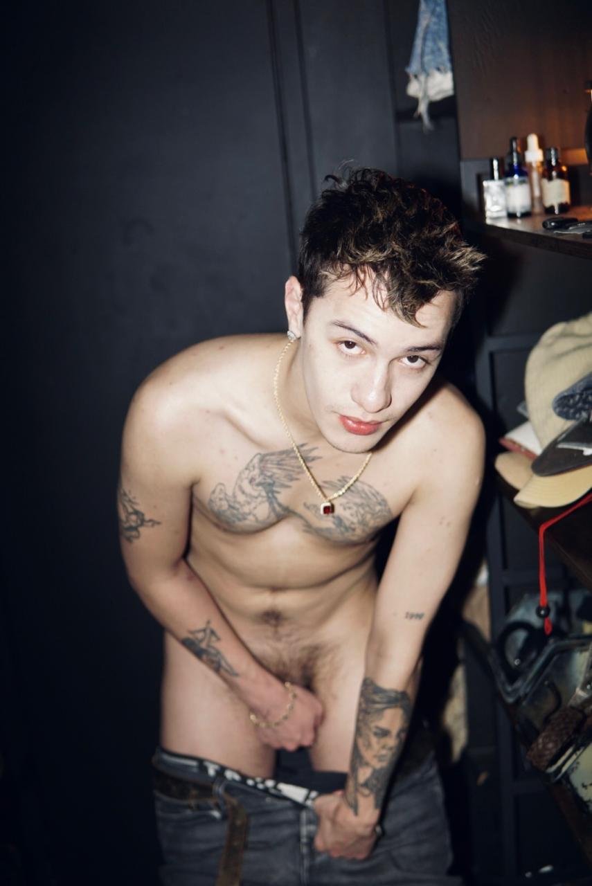 Aaron Robinson: The Tattooed Punk Twink Dropping His Pants in His Bedroom