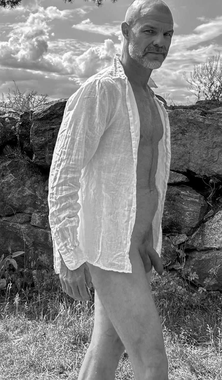 Anders Frisk from Stockholm — nude & free