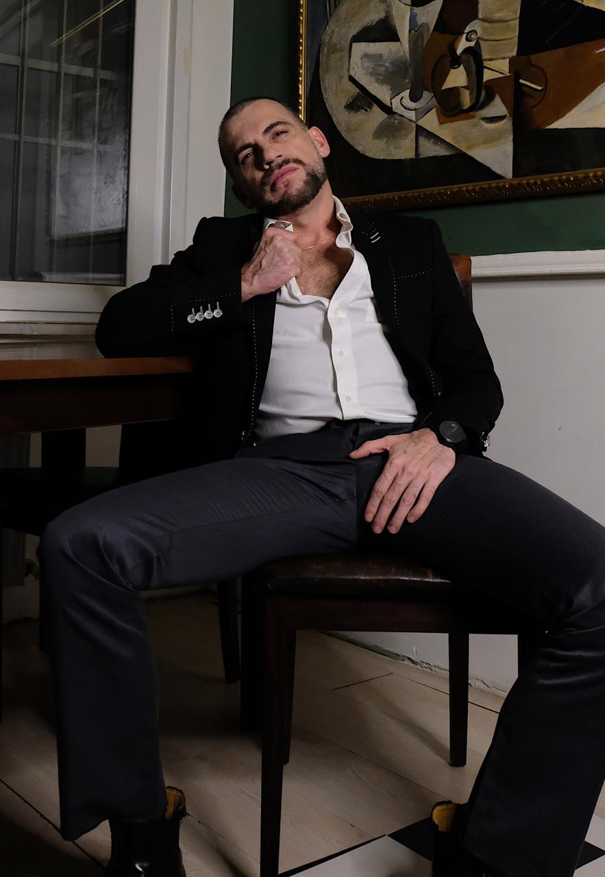 Bartek Bialy: In a Suit, He Takes Out His Cock and Watches You Take It