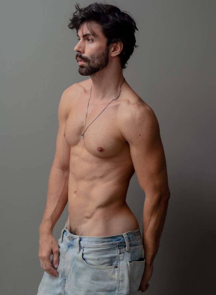 Brazilian DJ Guilherme Acrizio reveals himself to Beto Urbano