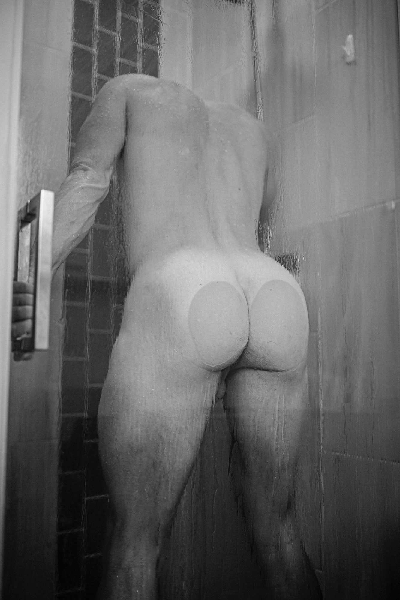 Dan: When Male Body Hair Becomes Art