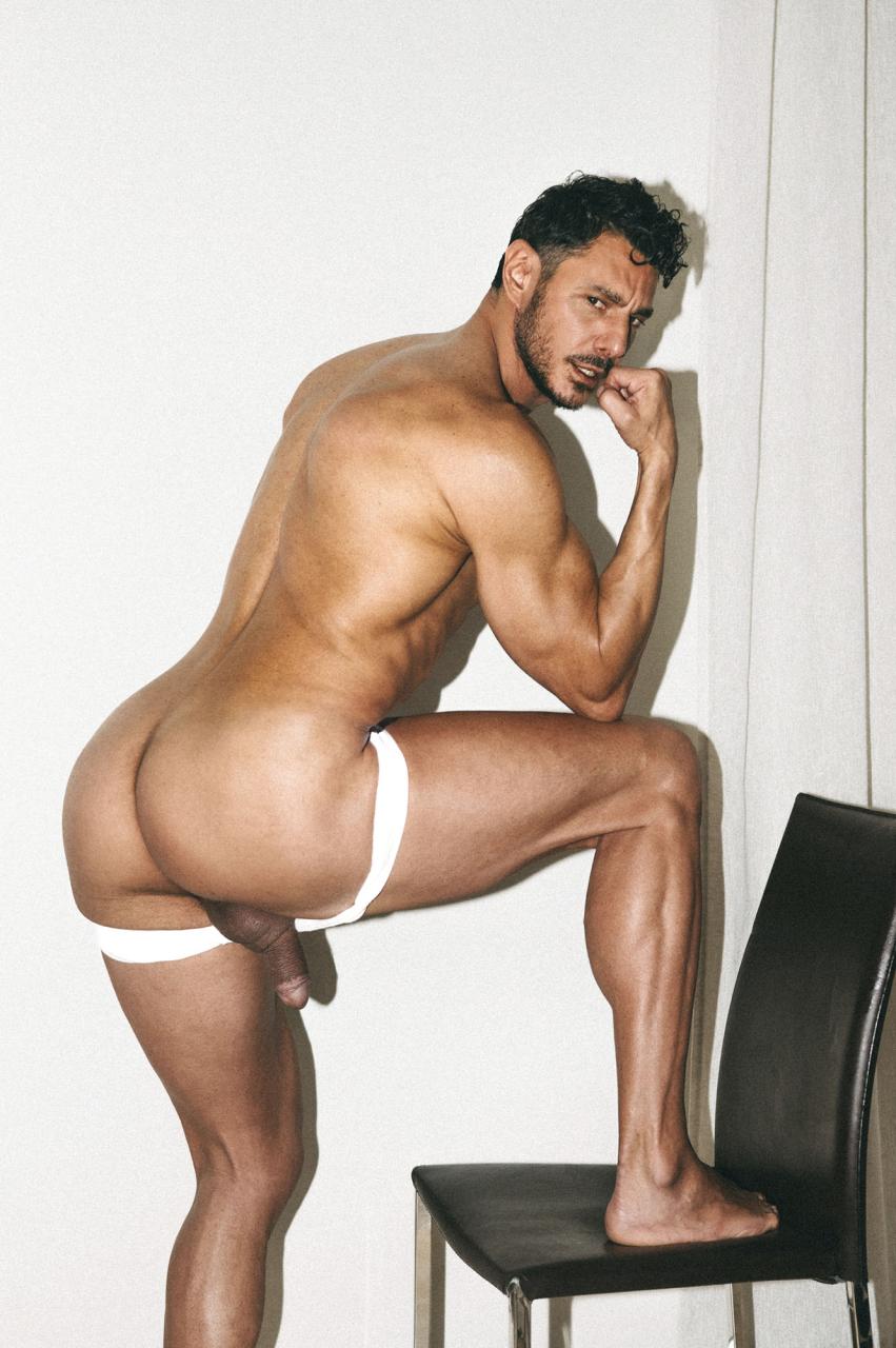 Dani MartiniDani Martini — the Italian who electrifies the room