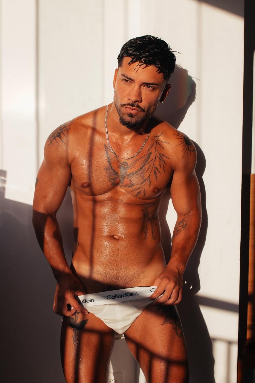 Denito — the tattooed dark-hearted hunk