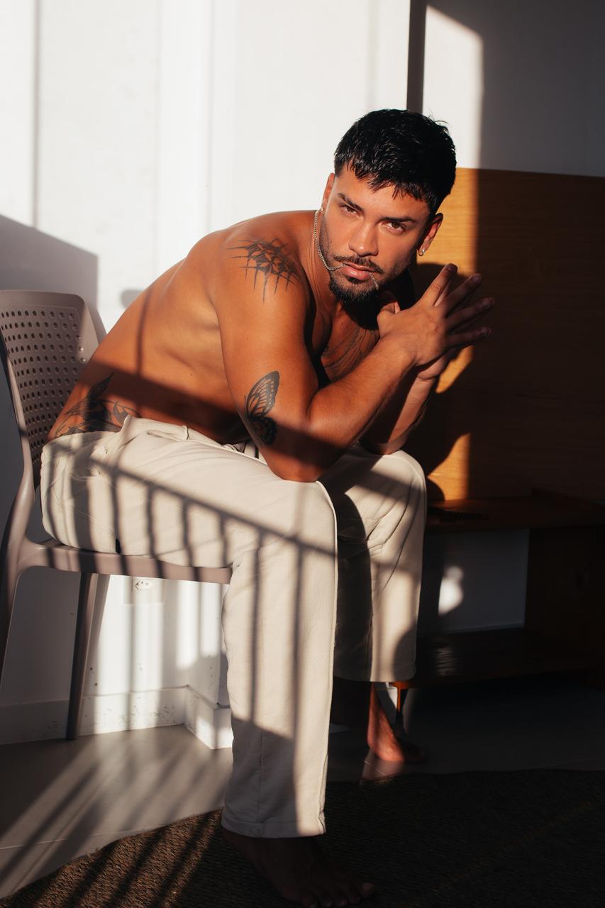 Denito — the tattooed dark-hearted hunk