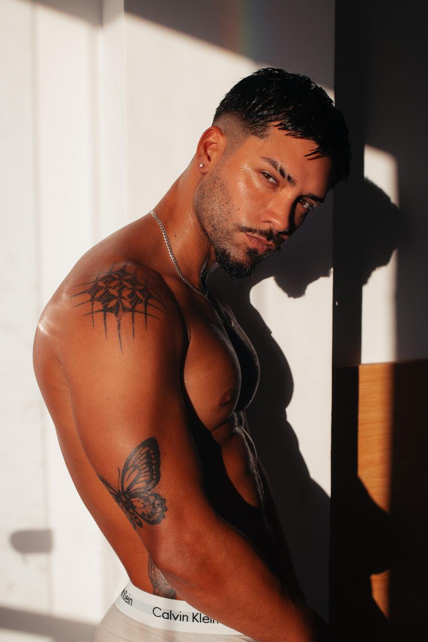 Denito — the tattooed dark-hearted hunk