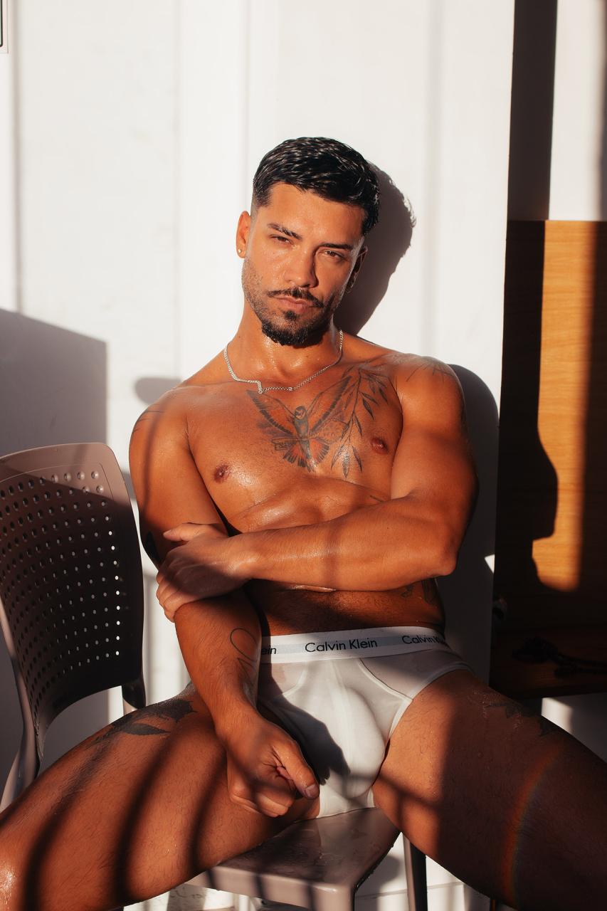 Denito — the tattooed dark-hearted hunk