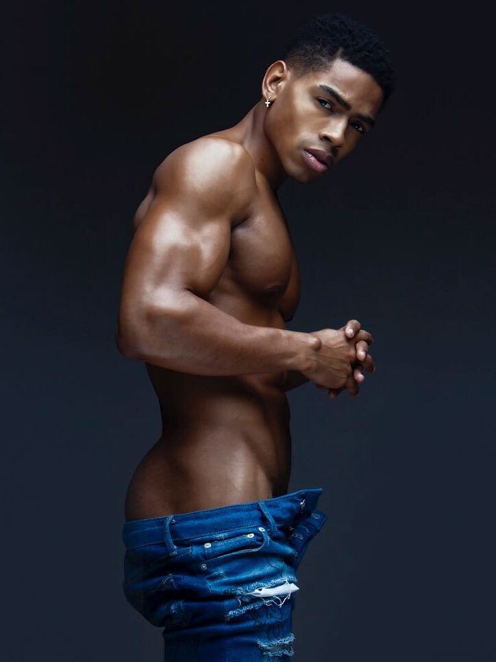 Denzell Theodore: An Alluring Anatomical Reveal!