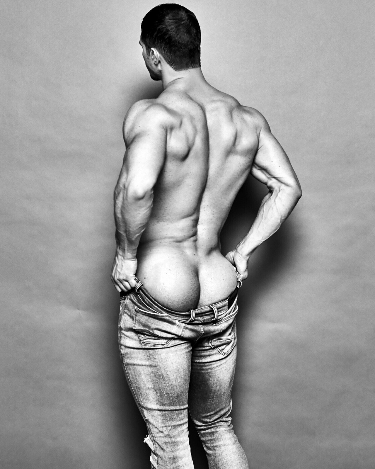 Dmitry Averyanov – The Smoking Hot Russian Model
