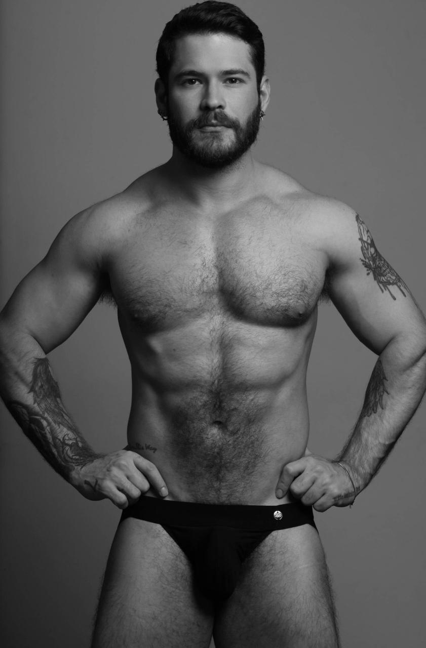 Eduardo Dean Knapp: The Brazilian Stud