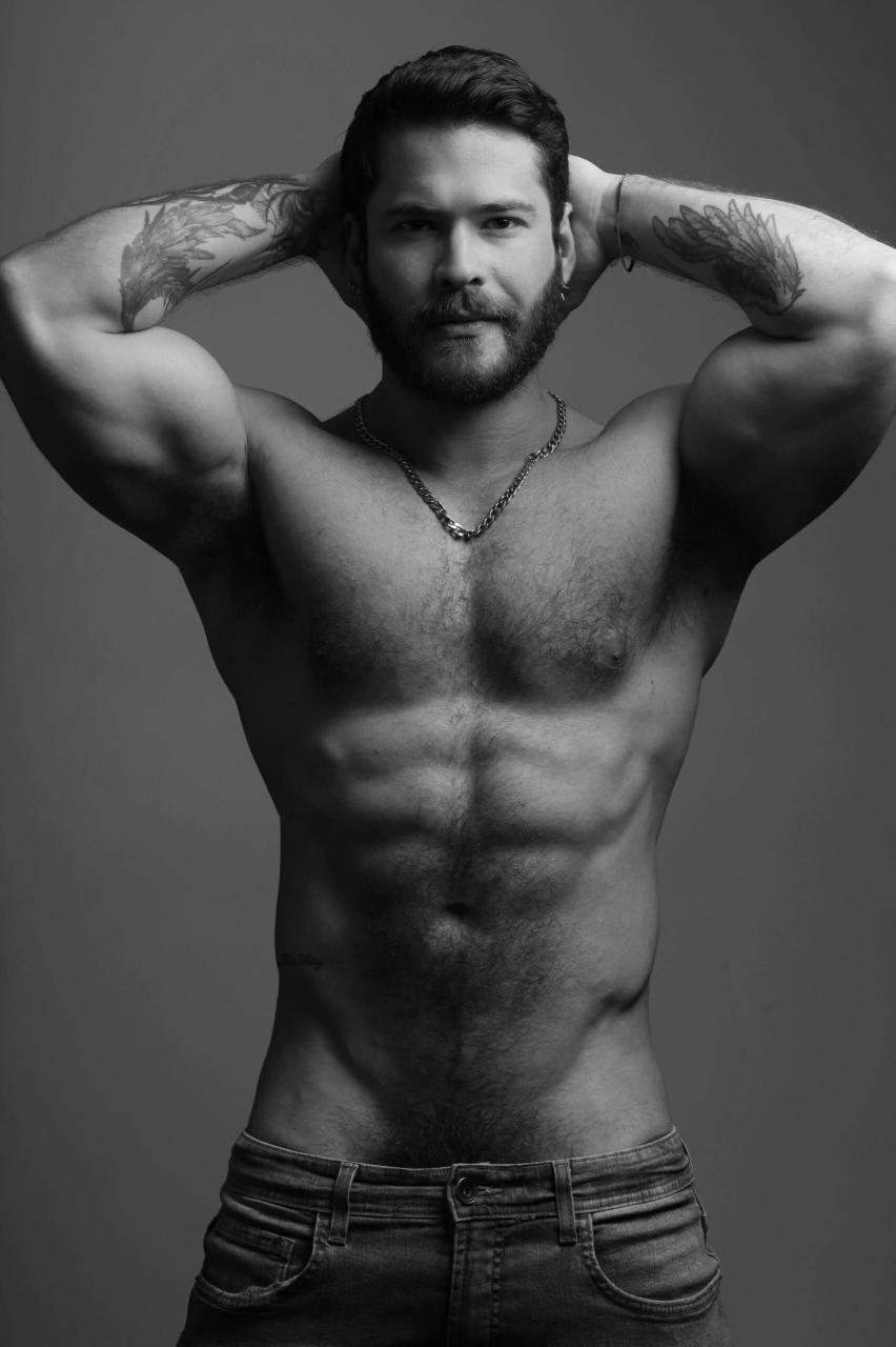 Eduardo Dean Knapp: The Brazilian Stud