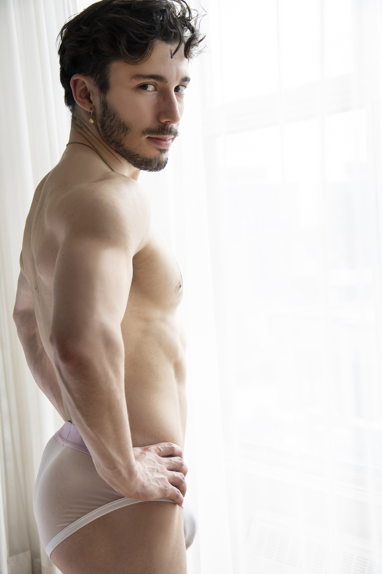 Eric, a handsome Canadian stud with an impressive body