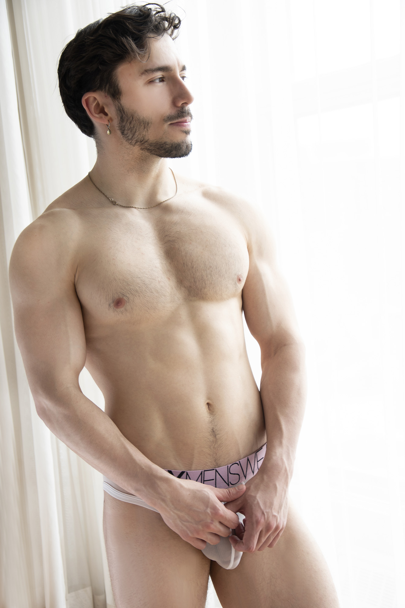 Eric, a handsome Canadian stud with an impressive body