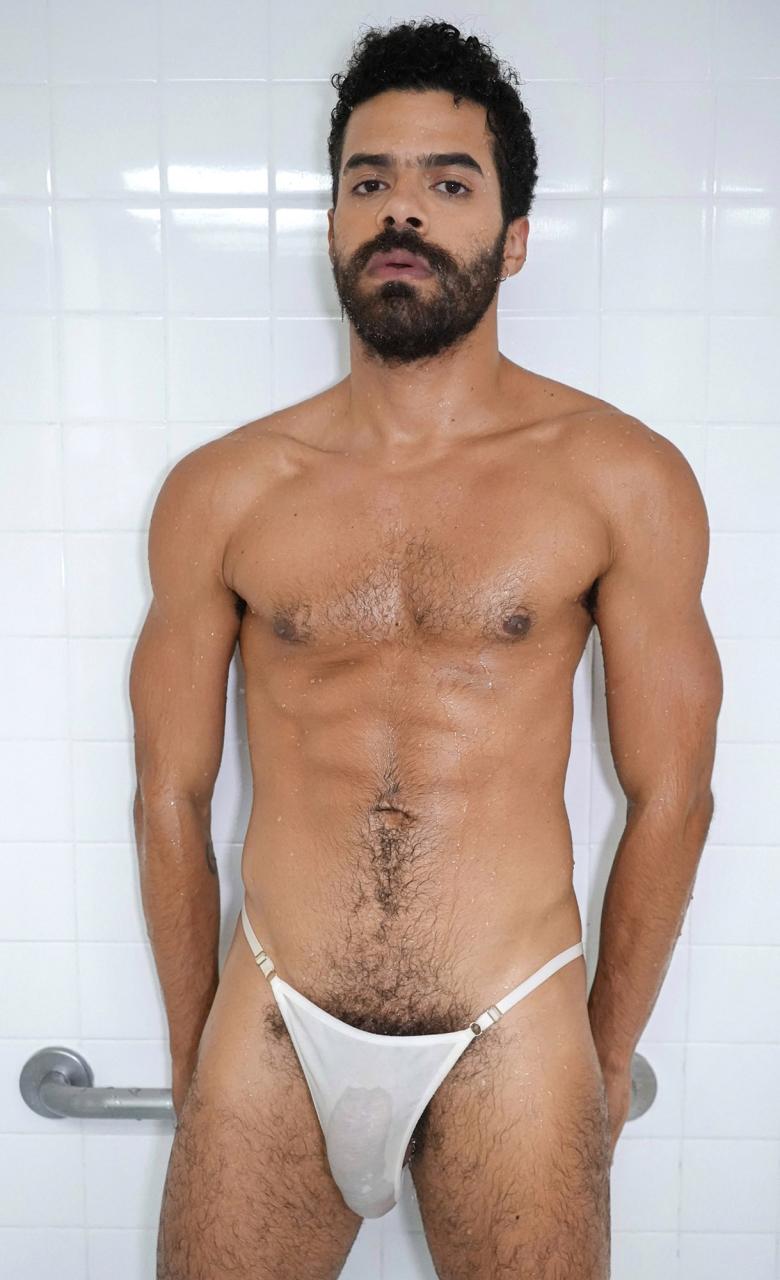 Evandro Almeida: The Hairy, Hung Brazilian Who Goes From Soccer Jersey to Full Nude