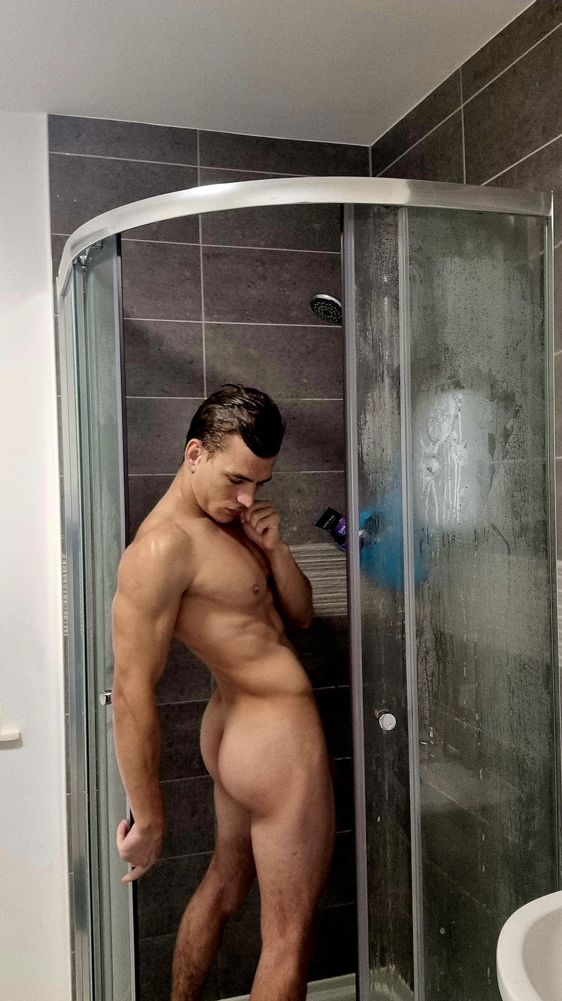 George Ungureanu: The Gorgeous Romanian Blonde Who’ll Make You Melt