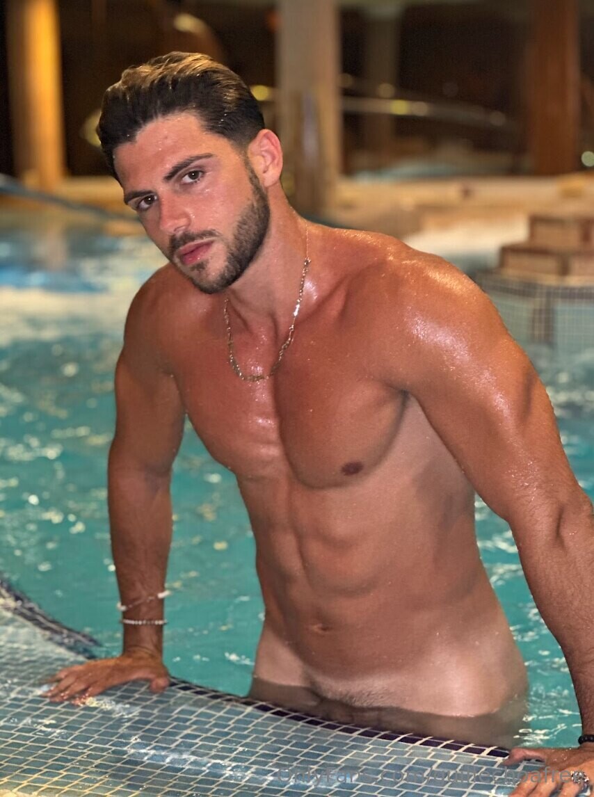 Guille Choa: The Hot Spanish Muscle Stud, Well-Hung and Confident