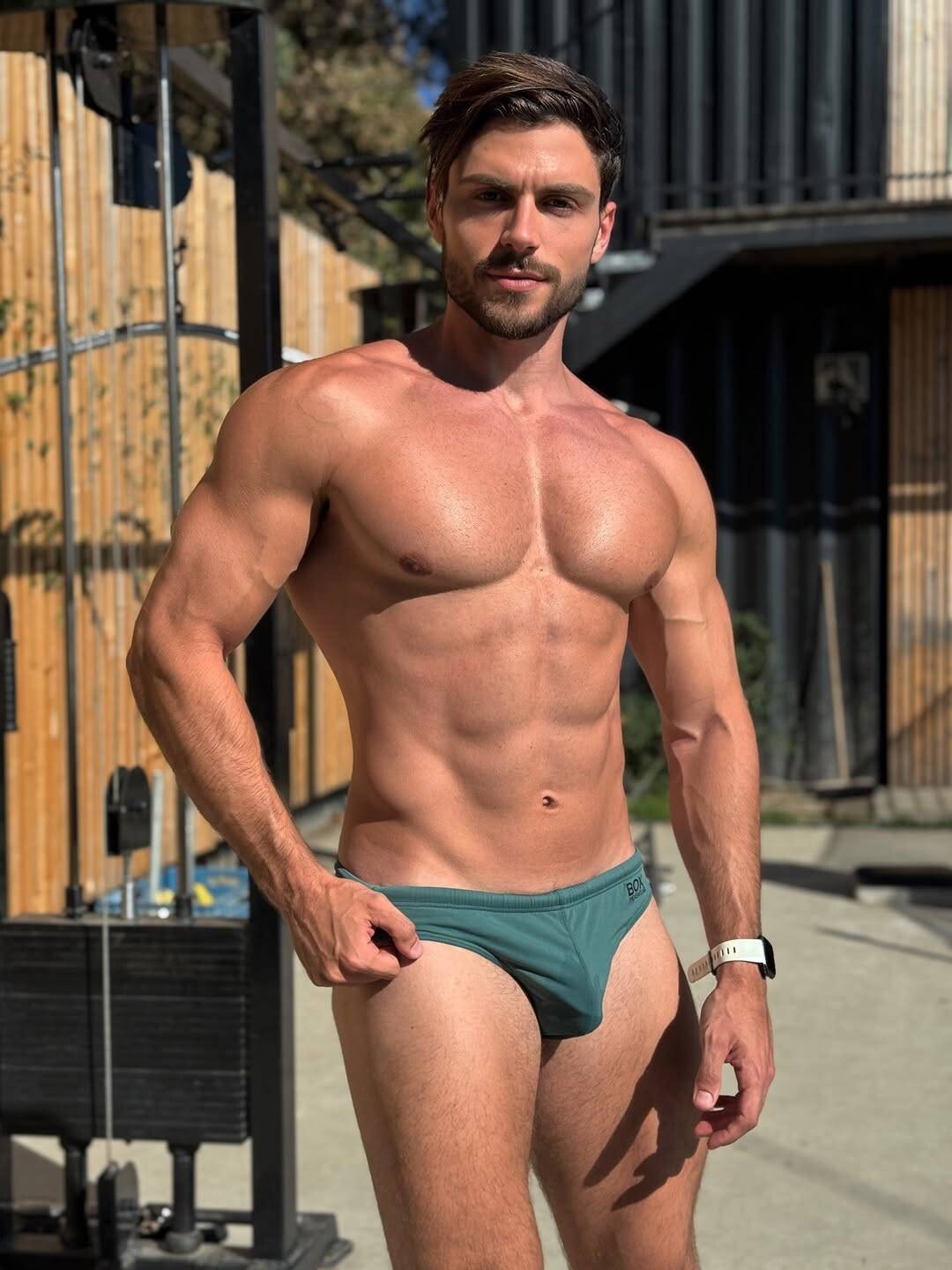 Guille Choa: The Hot Spanish Muscle Stud, Well-Hung and Confident