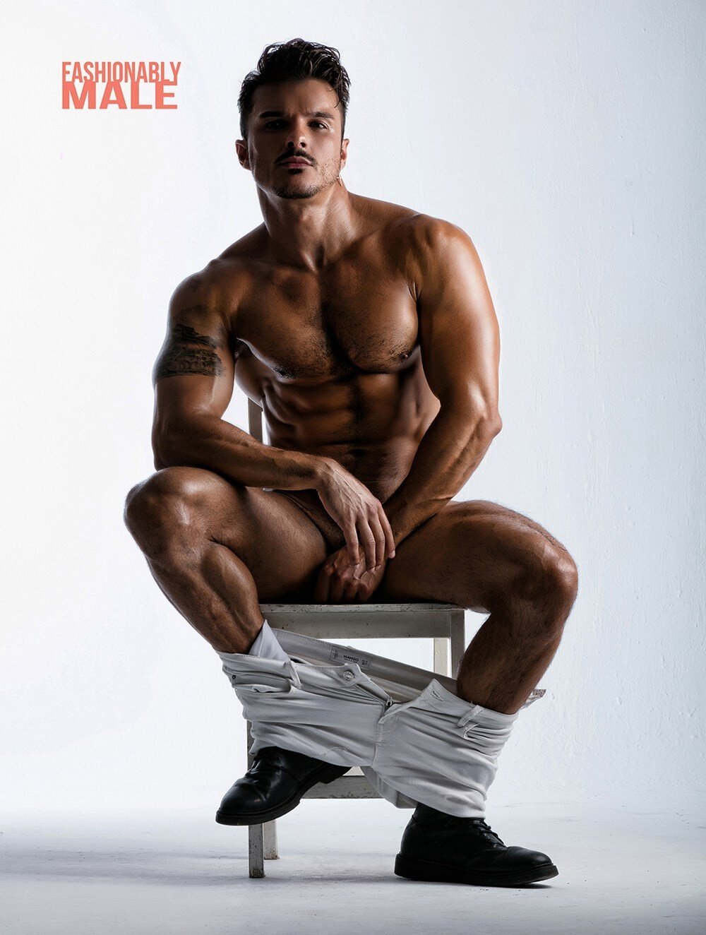 Handsome Spanish Hunk: Johnie Bravo Gjergjek