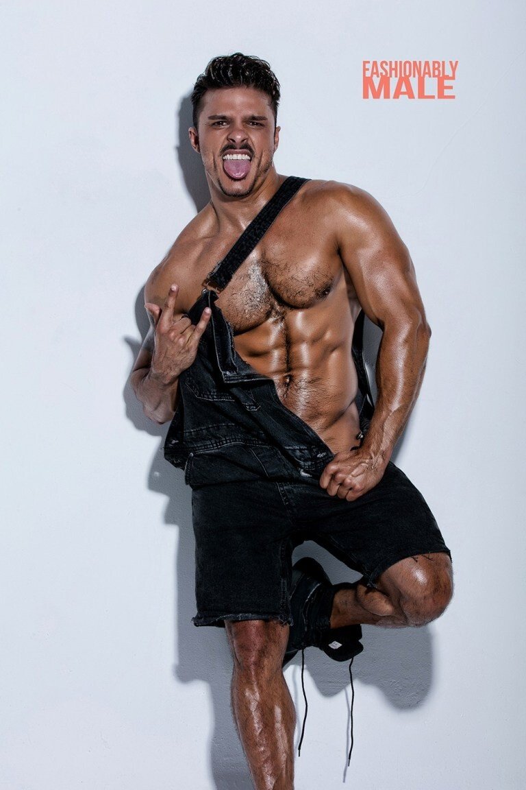 Handsome Spanish Hunk: Johnie Bravo Gjergjek