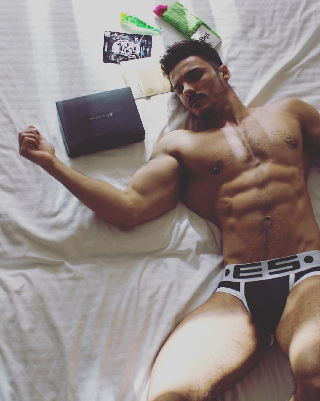 Handsome Spanish Hunk: Johnie Bravo Gjergjek