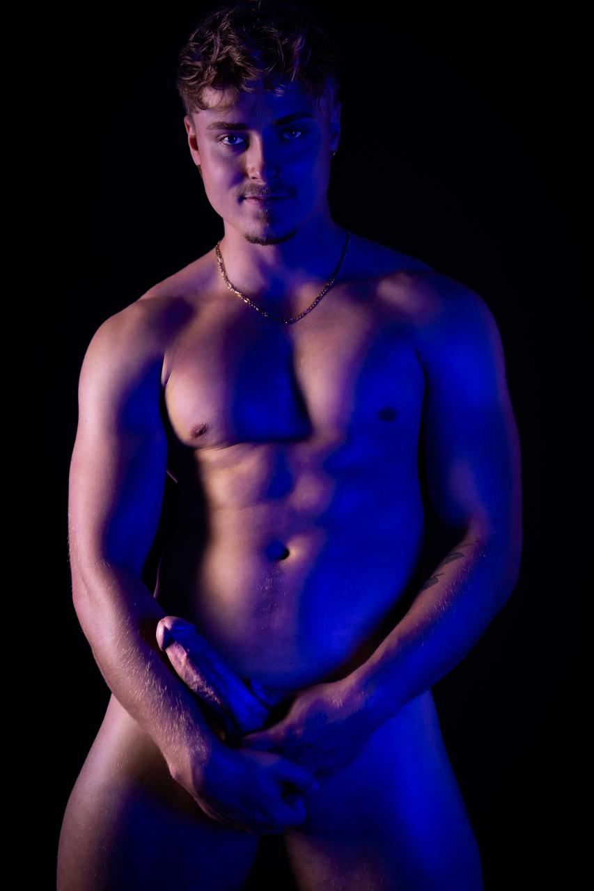 INTIMACY IN CHROMA – Riley Cummings by Decklan Aegis.