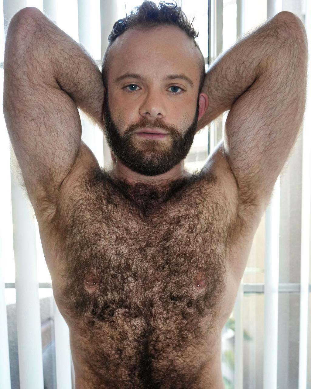 Jarren Shan: Love Extremely Hairy Guys? He’s the Boss