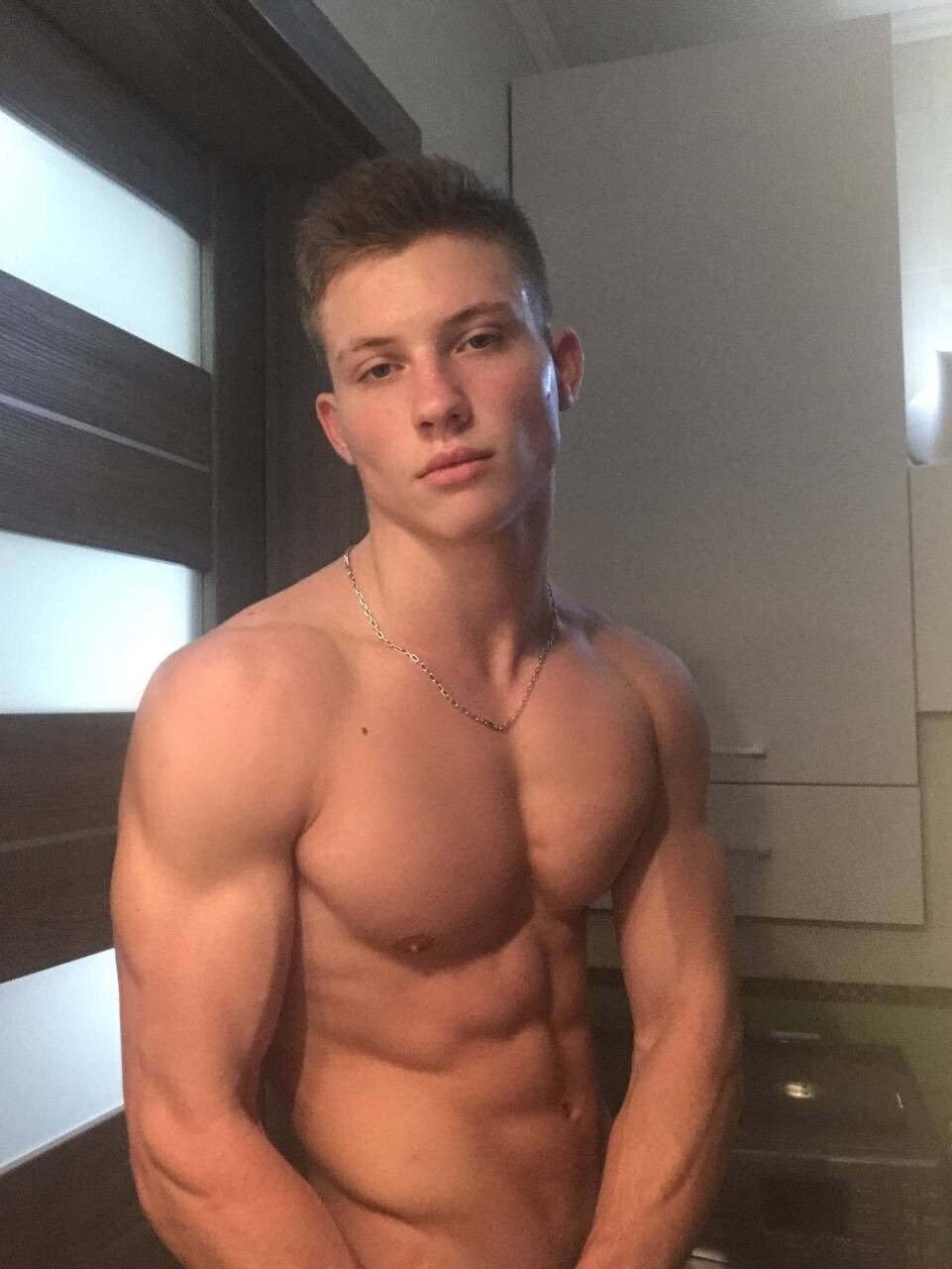 Jony Evans, the Blonde Fitboy