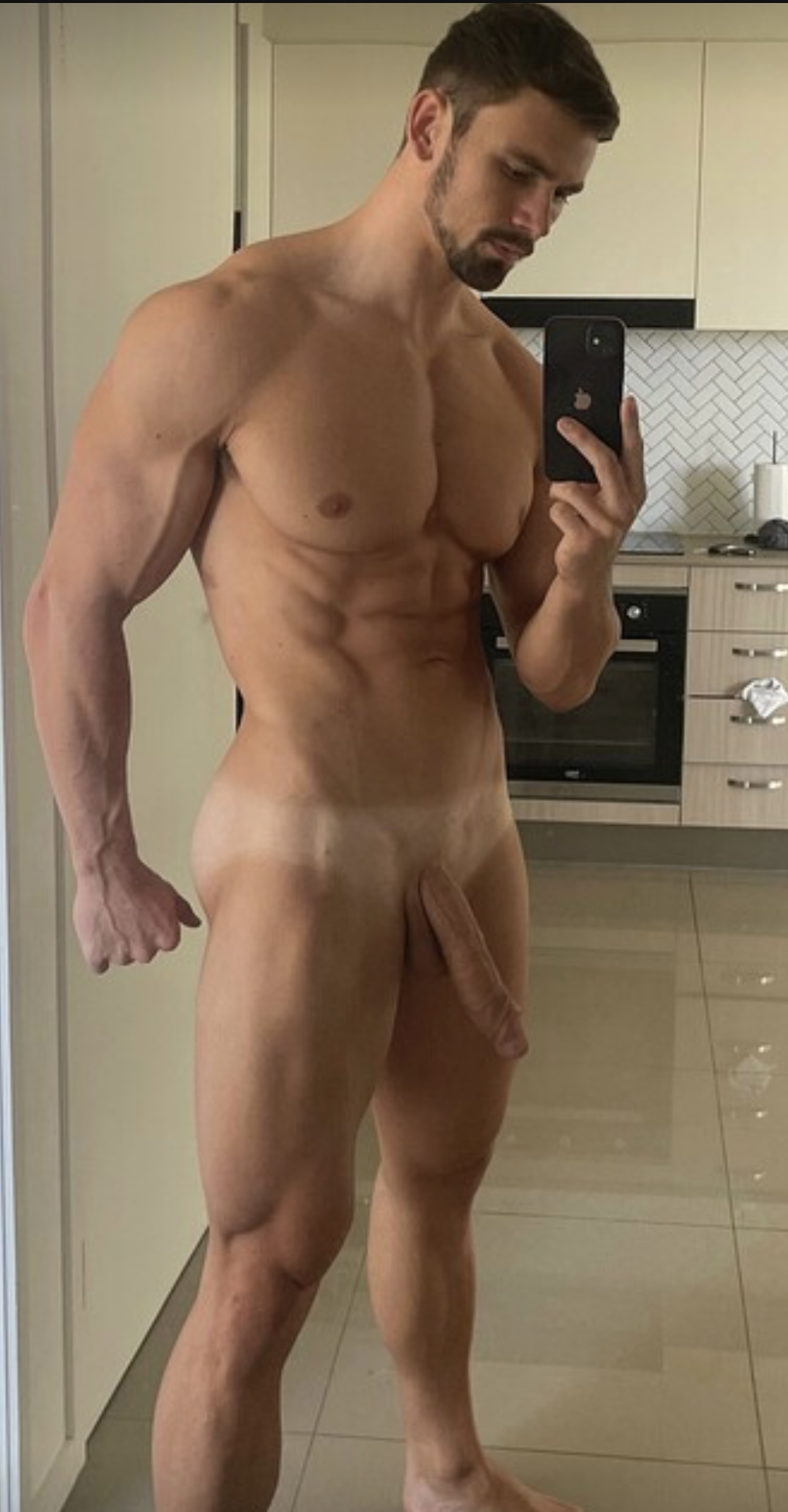 Josh: Handsome Australian Hunk with Massive Pecs