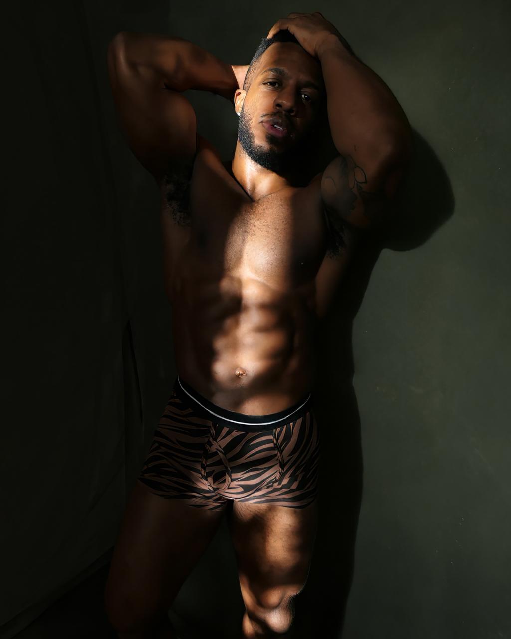 Kyle Smiles: The Montreal dancer with a sculpted body who strips it all off with a smile