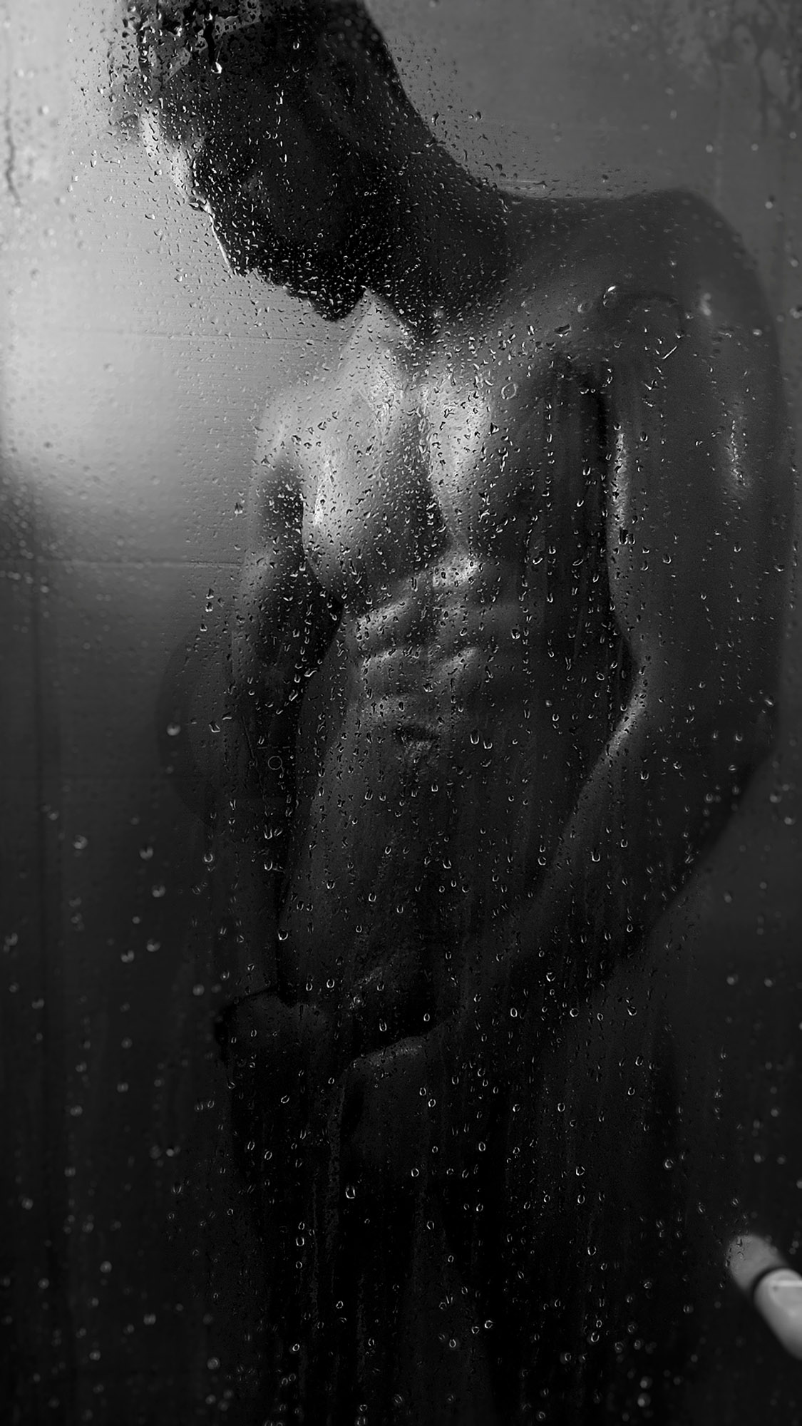 Lyon – The gorgeous stud who turns his cock into art