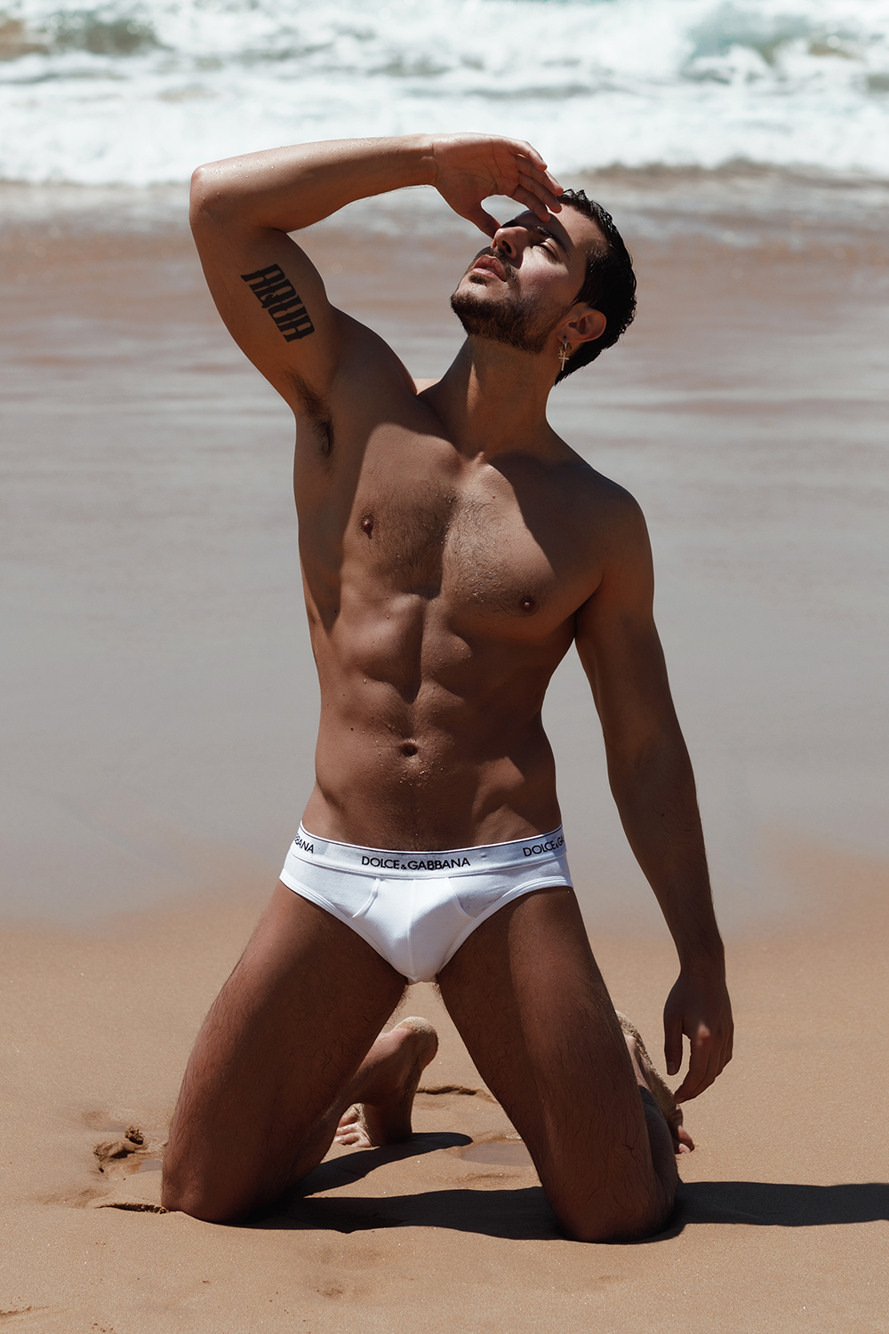 Martin Ivanov naked on the beach!