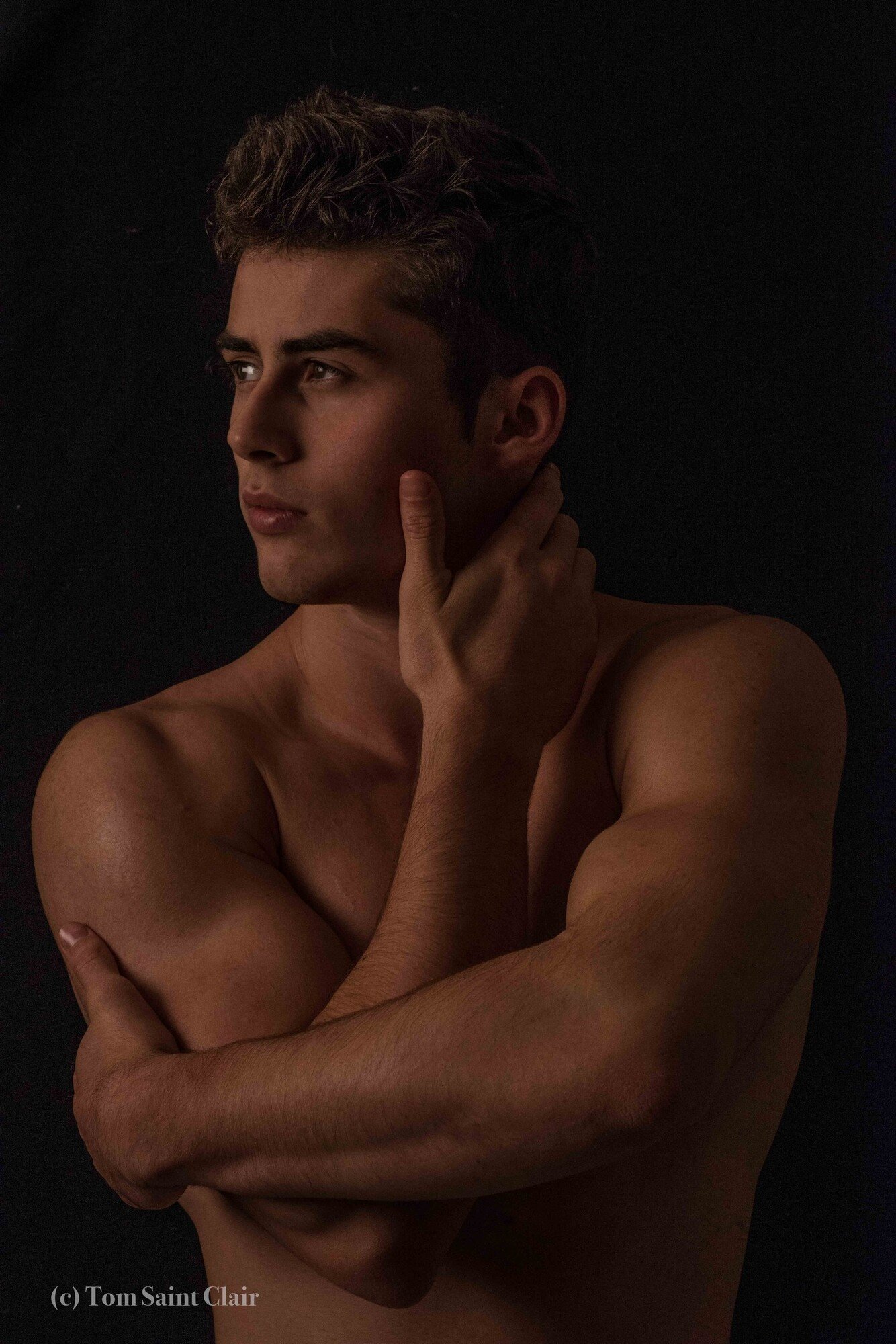 Mateo Lanzi: A Sizzling New Hottie on the Block