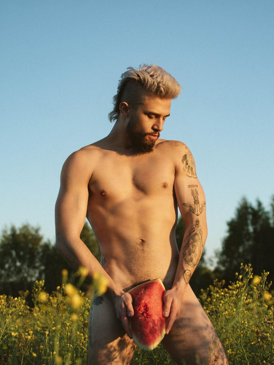 Max, blazing sun and golden skin