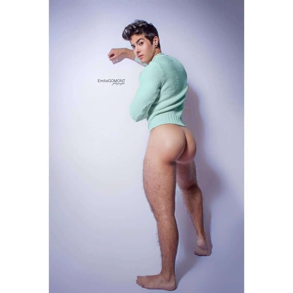 Naked, well-hung men by photographer Emilio Gomont