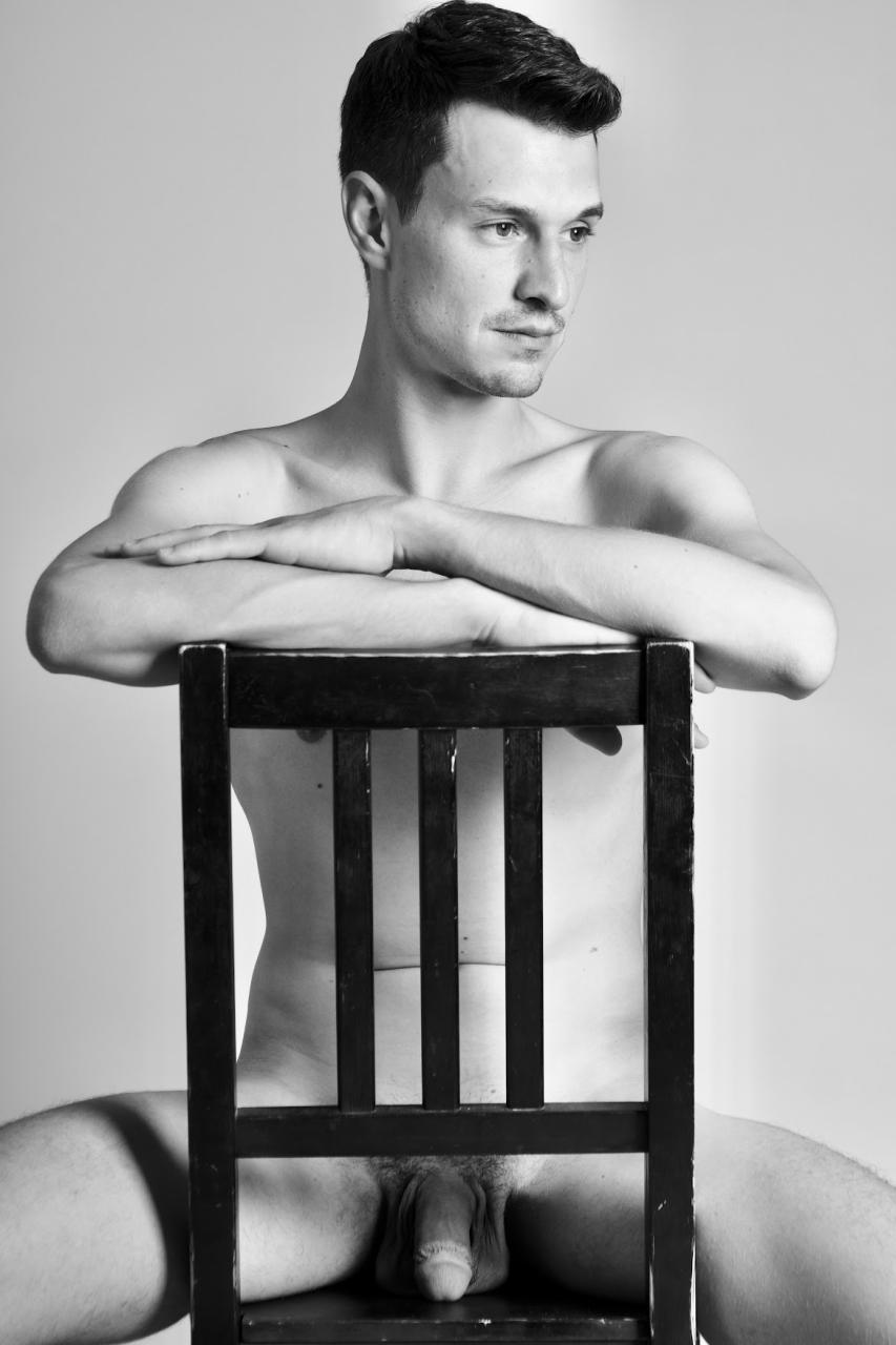 Philipp: Berlin rugby player nude in black and white
