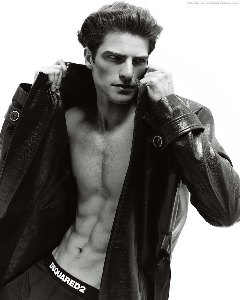Ripped Male Model Tommaso Pajola