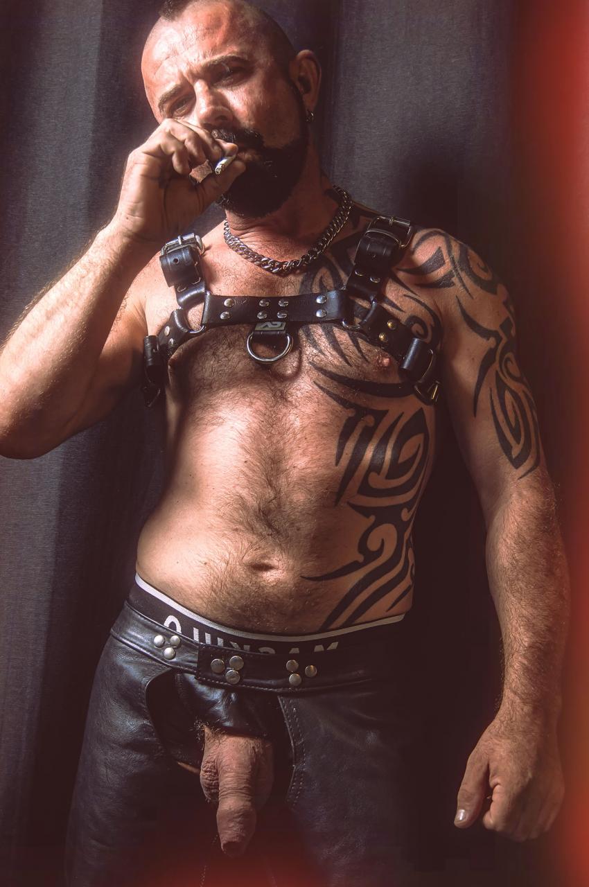 “SNIFF IT, FEEL IT” – Tony by JK/NUDES