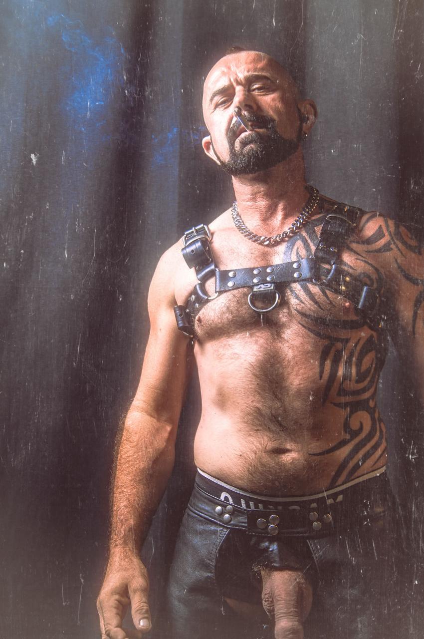 “SNIFF IT, FEEL IT” – Tony by JK/NUDES