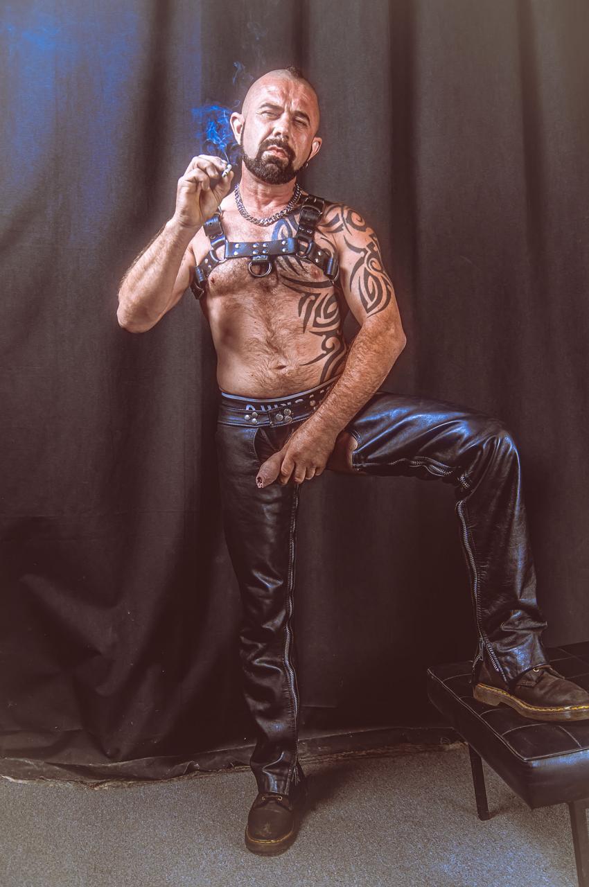 “SNIFF IT, FEEL IT” – Tony by JK/NUDES