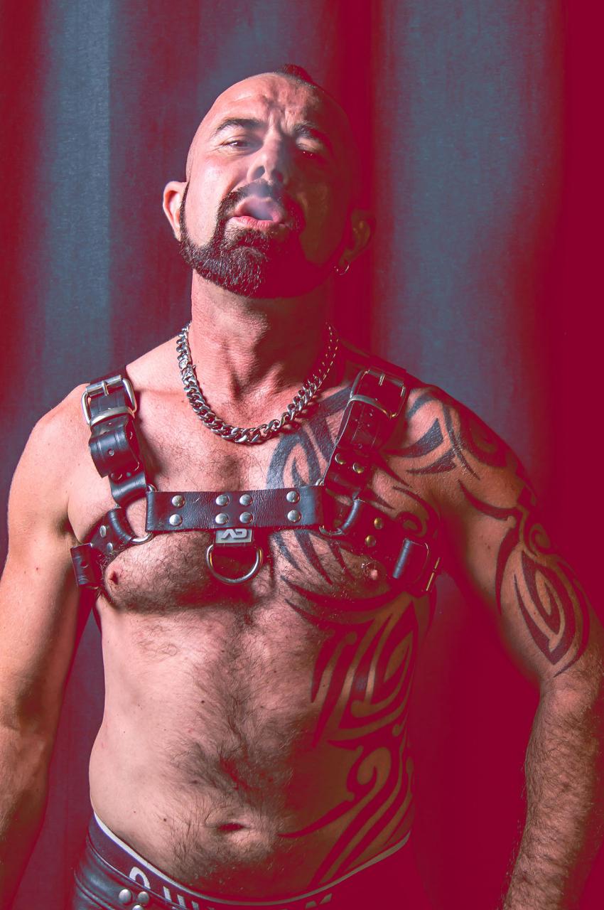 “SNIFF IT, FEEL IT” – Tony by JK/NUDES