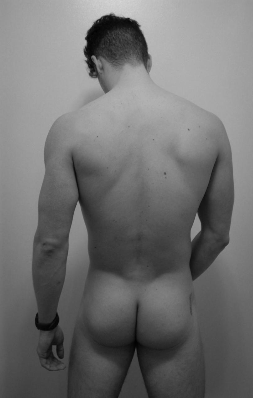 The beautiful bare butt of Andrei Catalin