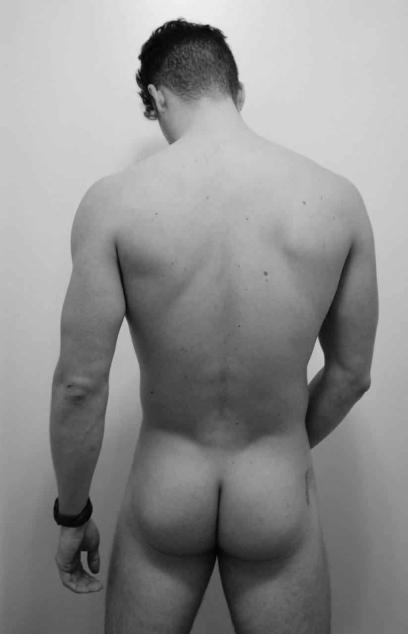 The beautiful bare butt of Andrei Catalin