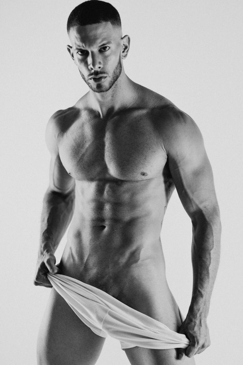 The Colossus of Medellín: Douglas Perez by Jose Ladino.