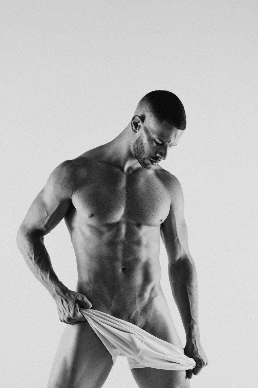 The Colossus of Medellín: Douglas Perez by Jose Ladino.