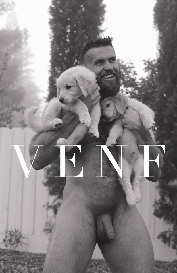 The handsome bearded male Bruin Collinsworth and two puppies