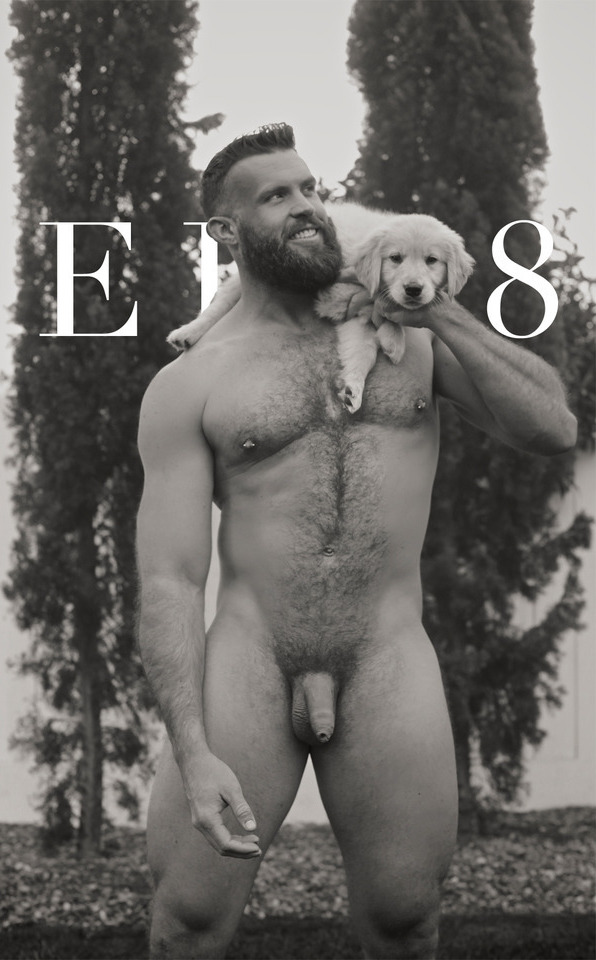 The handsome bearded male Bruin Collinsworth and two puppies