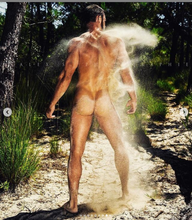 The Stunning Model Jess Vill Stripped Naked