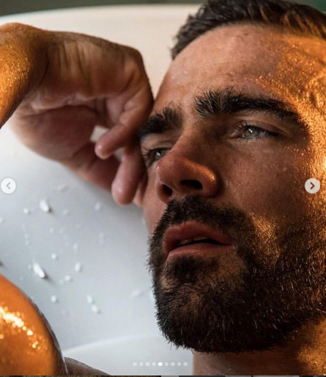 The Stunning Model Jess Vill Stripped Naked