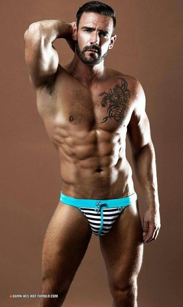 The Stunning Model Jess Vill Stripped Naked